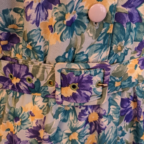 80s Floral Shirtwaist Dress - Picture 5 of 12